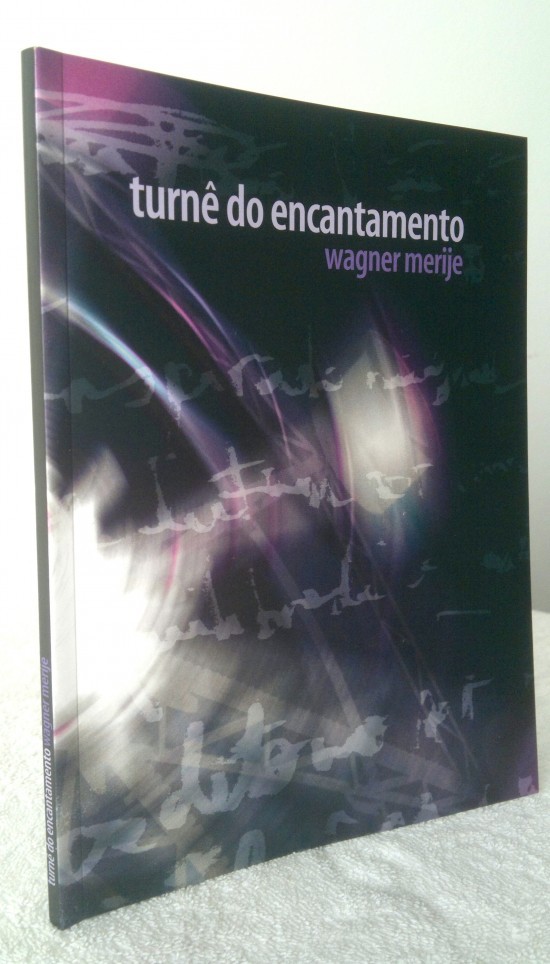 Turnê-do-Encantamento_livro-de-lado-550x964